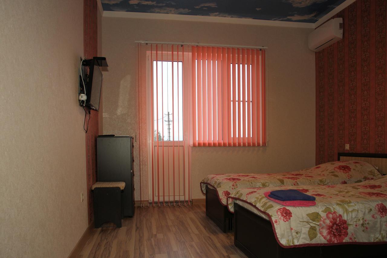 Guest House Vzgorye Gagra Exterior foto